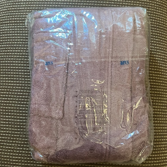 NWT Ares Hooded Classic Robe size s/m plum - Picture 6 of 6